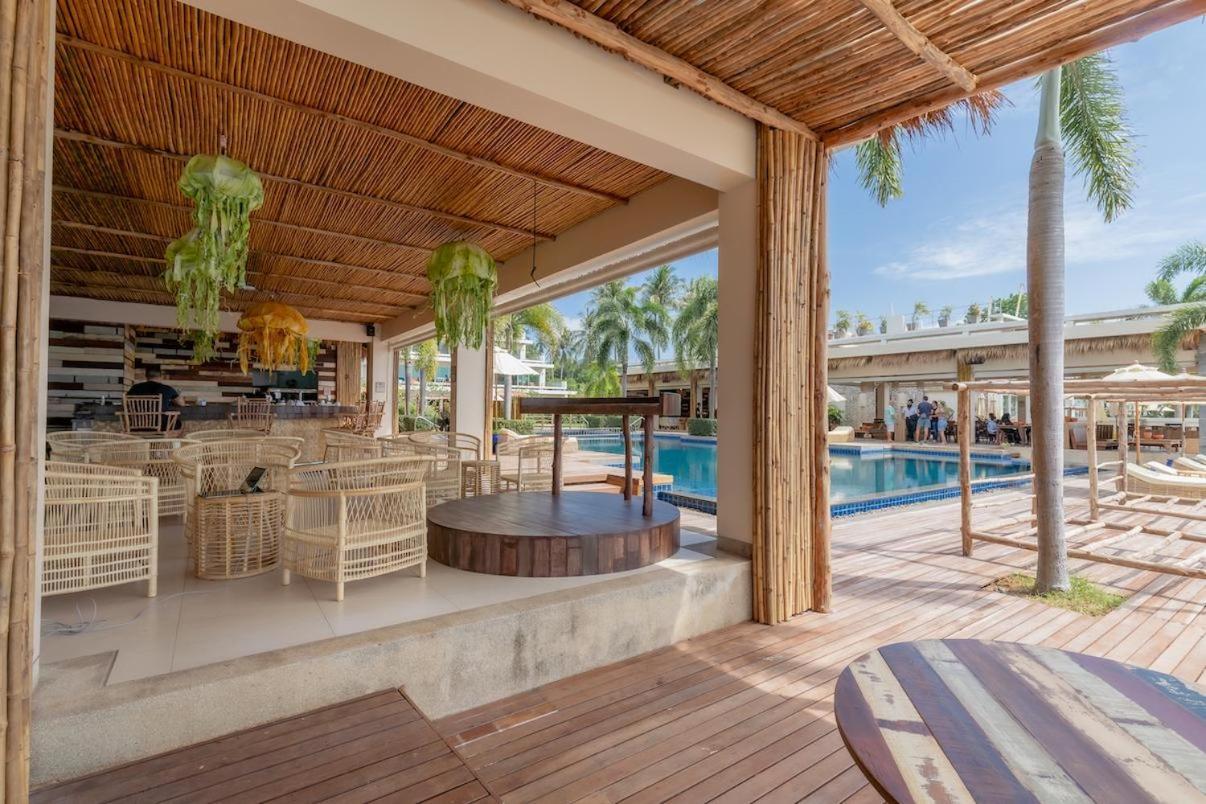 Poppy Beachfront Residence Rawai Room photo