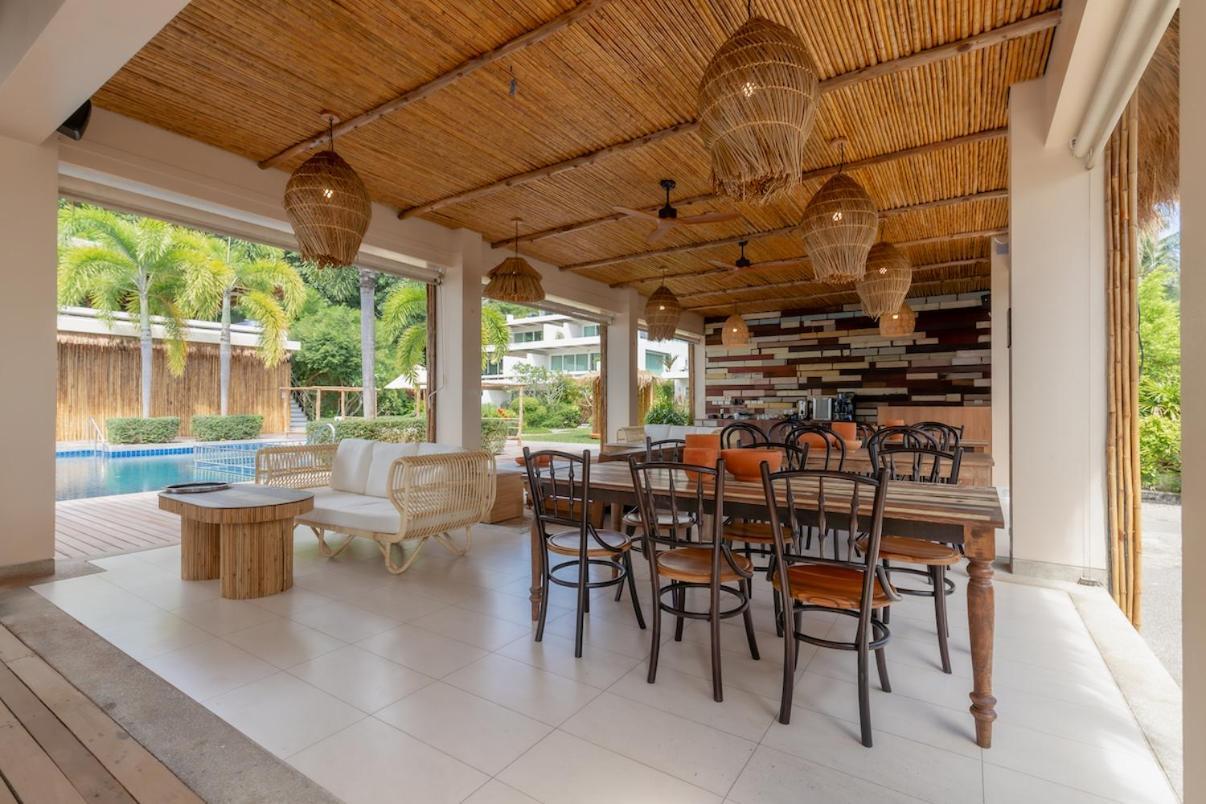 Poppy Beachfront Residence Rawai Room photo