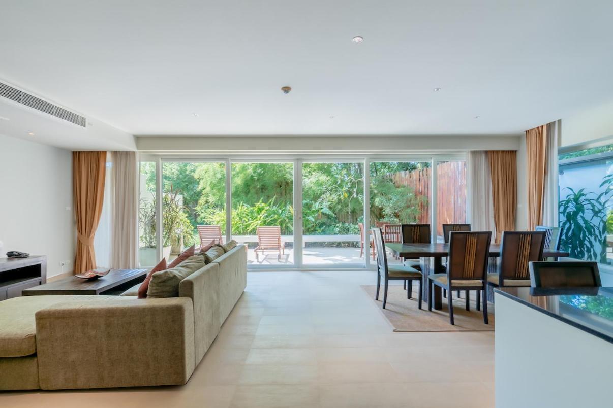 Poppy Beachfront Residence Rawai Room photo