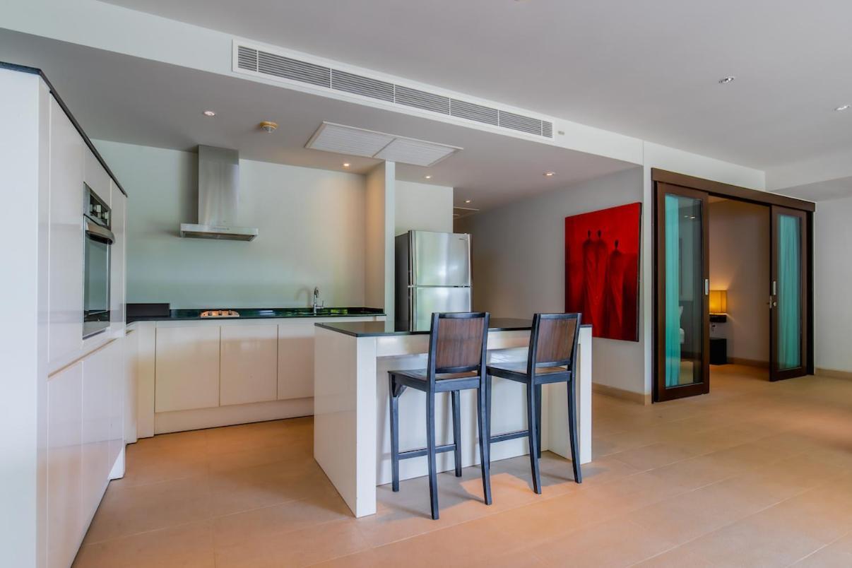 Poppy Beachfront Residence Rawai Room photo