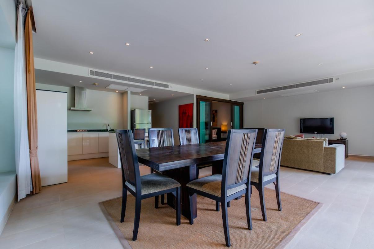 Poppy Beachfront Residence Rawai Room photo
