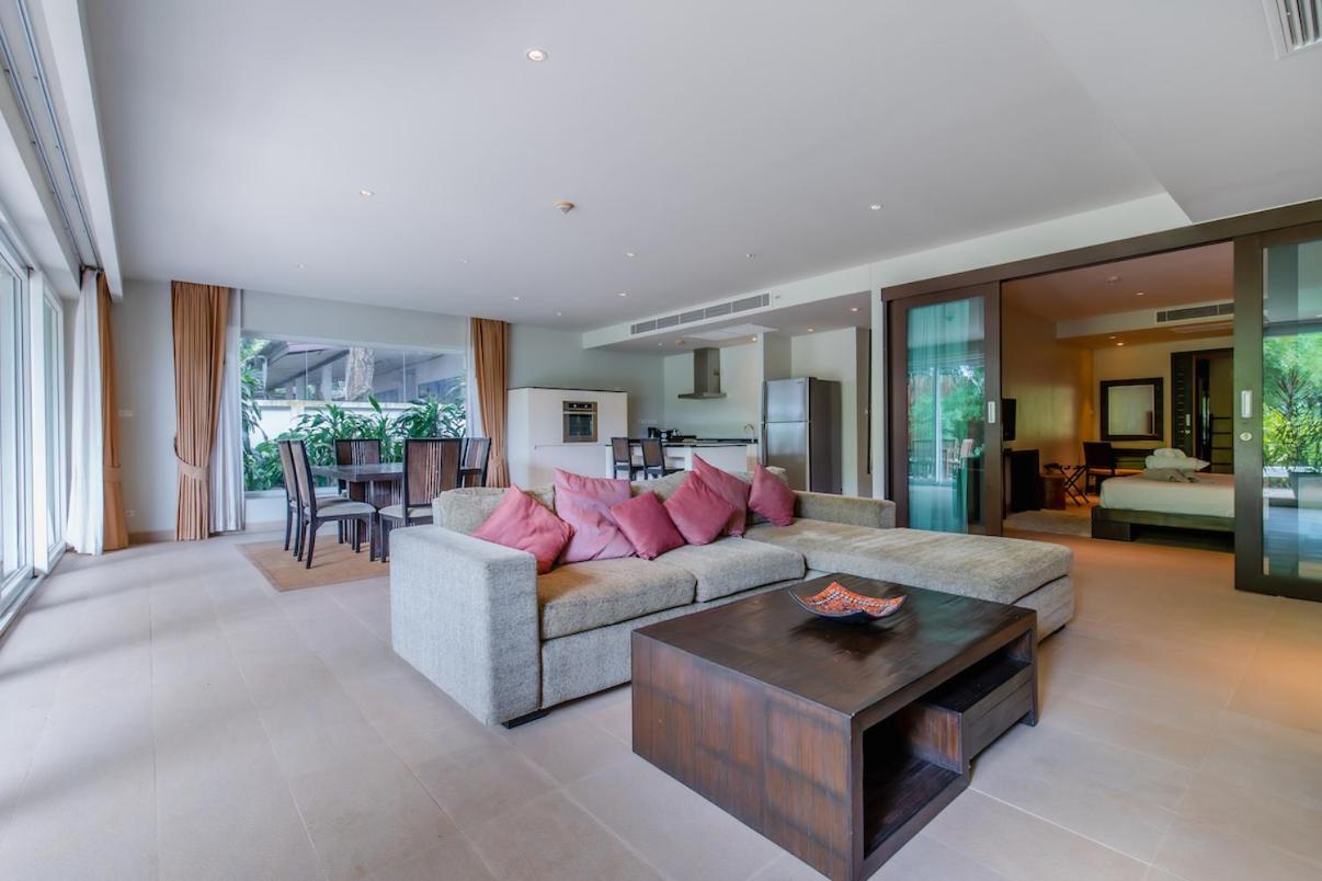 Poppy Beachfront Residence Rawai Room photo